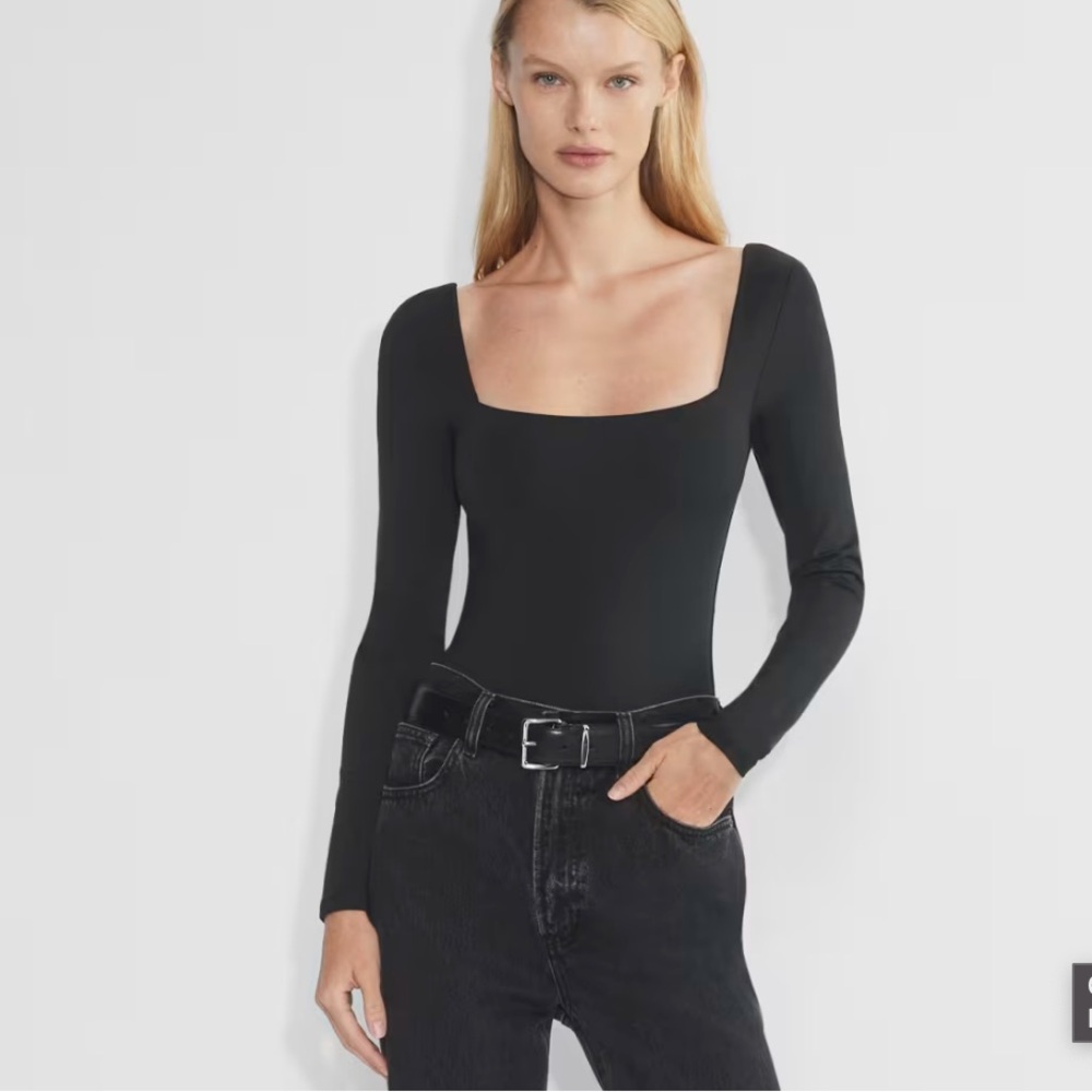 Aritzia contour full square neck long sleeve bodysuit